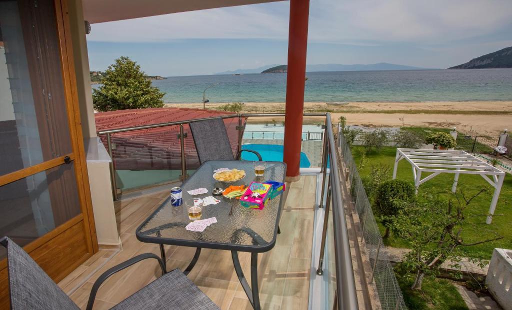 Rent House Karavi - 9