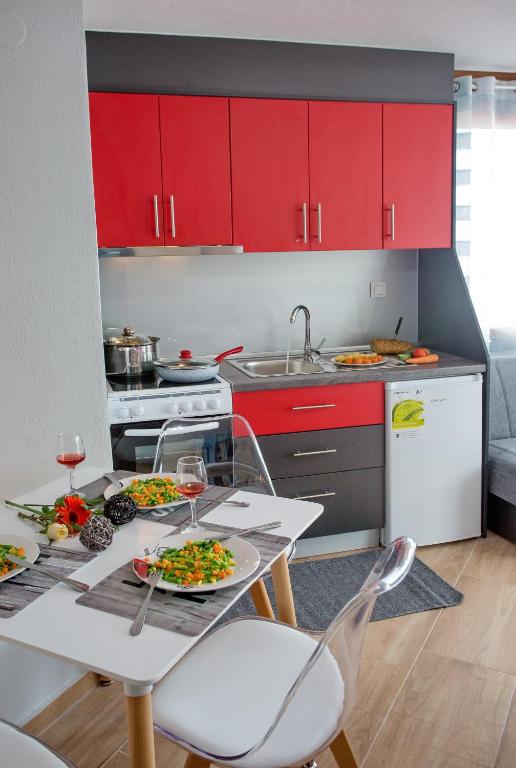 Rent House Karavi - 6