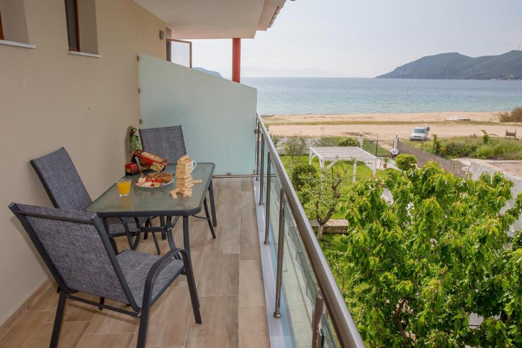 Rent House Karavi - 13