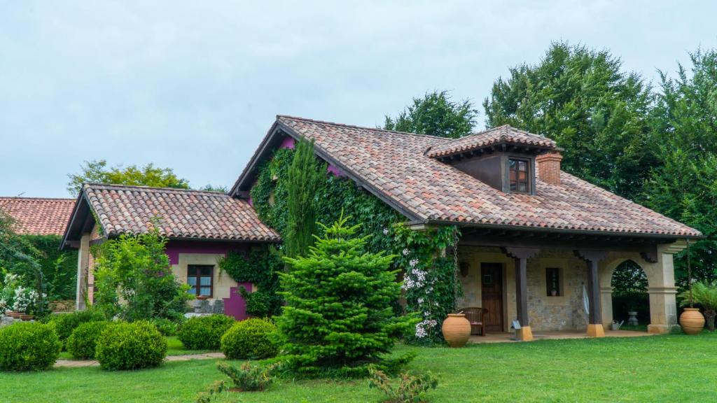Apartahoteles Apartamentos Arcadia en Oreña, Cantabria