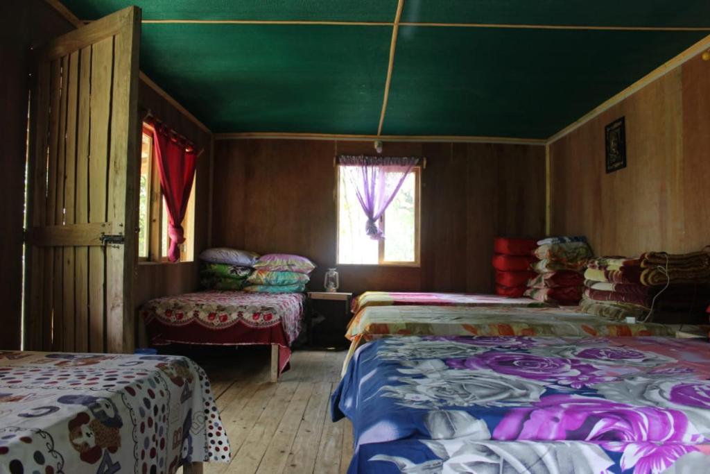 VAMOOSE TRAVELLERS FARM - Habitación De Dormitorios Mixtos