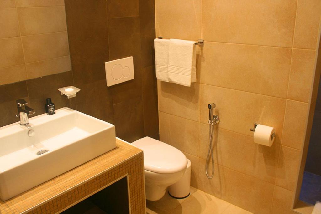 International Hotel Dakar - Tweepersoonskamer Met 1 Of 2 Bedden En Balkon