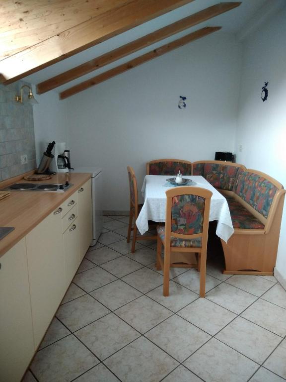 Kuchyň nebo kuchyňský kout v ubytování Mühlhaus