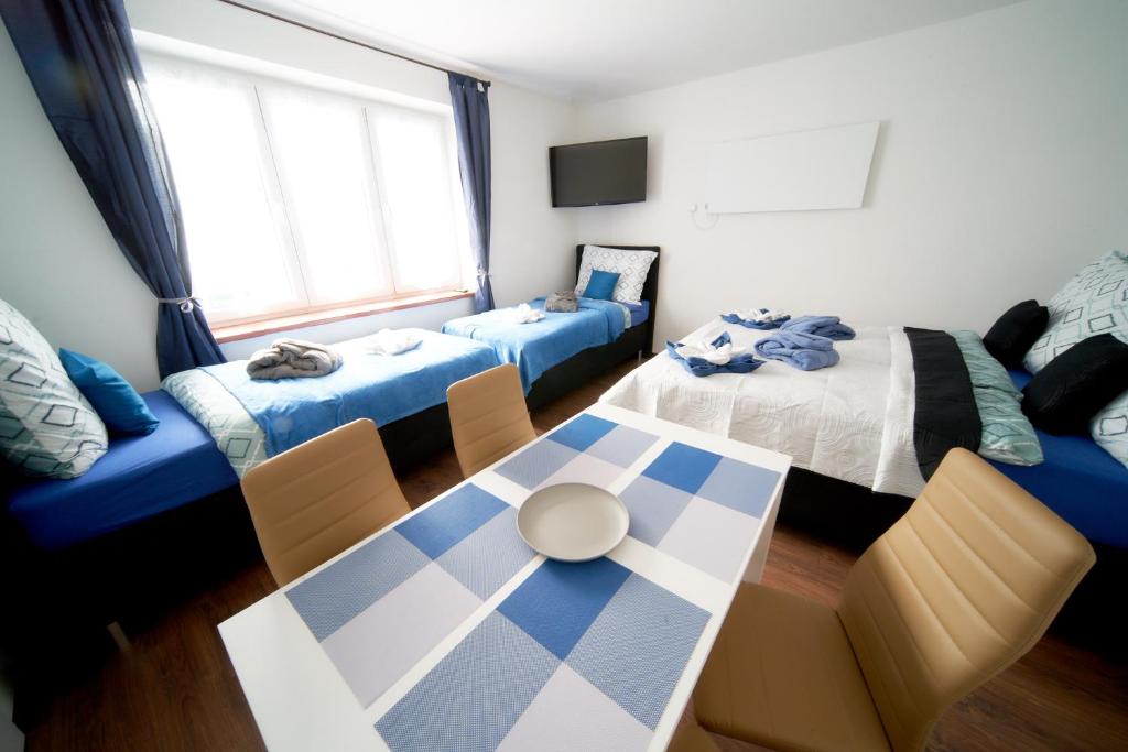 Bluestars Family - Two-Bedroom Apartment