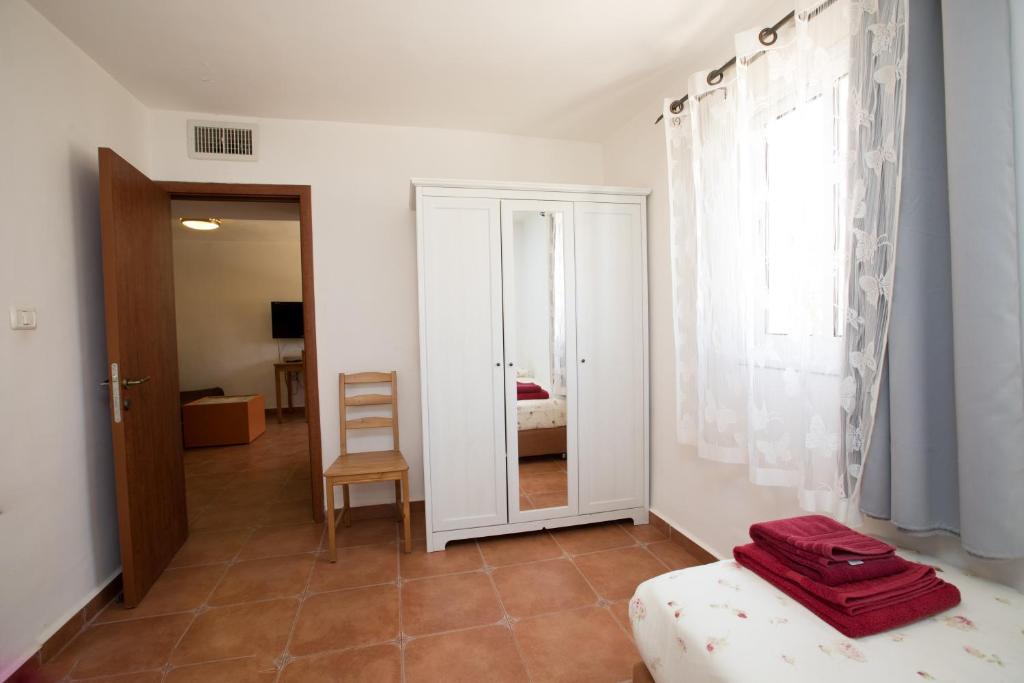 Hadass Desert Inn - Apartamento De Dois Quartos (5 Adultos)