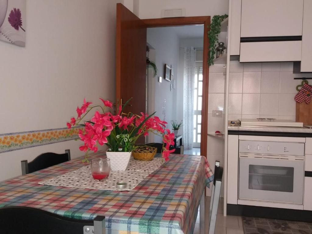 Kuchyňa alebo kuchynka v ubytovaní Casa Sole Mare