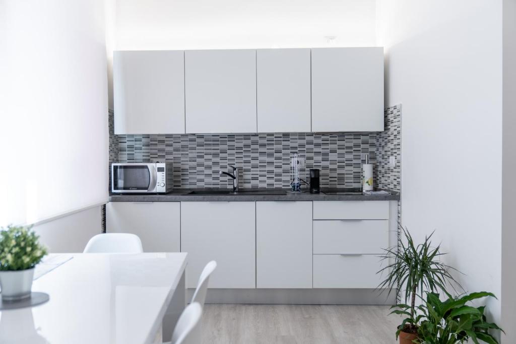 Dolce Notte Apartments - 12