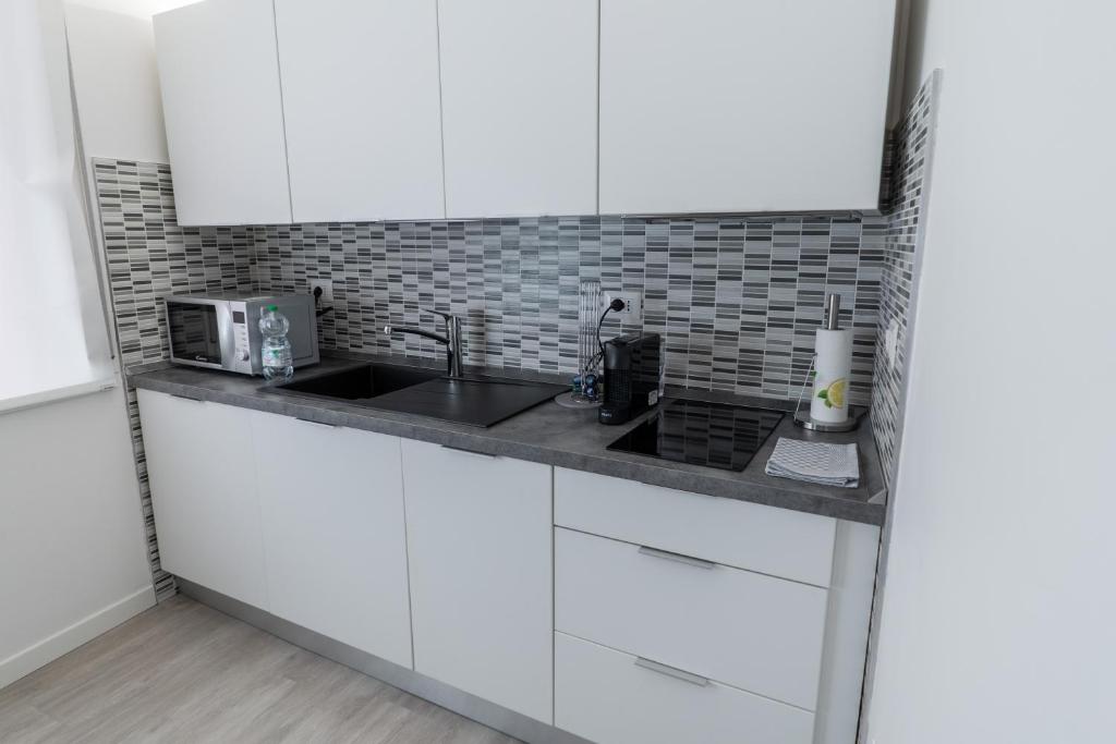 Dolce Notte Apartments - 13