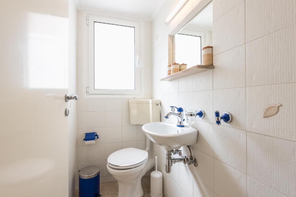 Łazienka w obiekcie ATHENStay Penthouse Suite