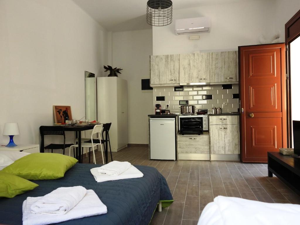 Kuchnia lub aneks kuchenny w obiekcie Kathopouli Apartment