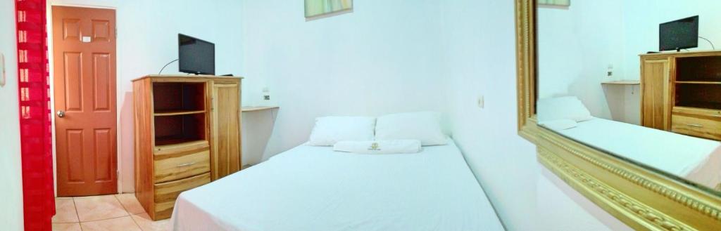 Hotel Ciudad Blanca - Housity