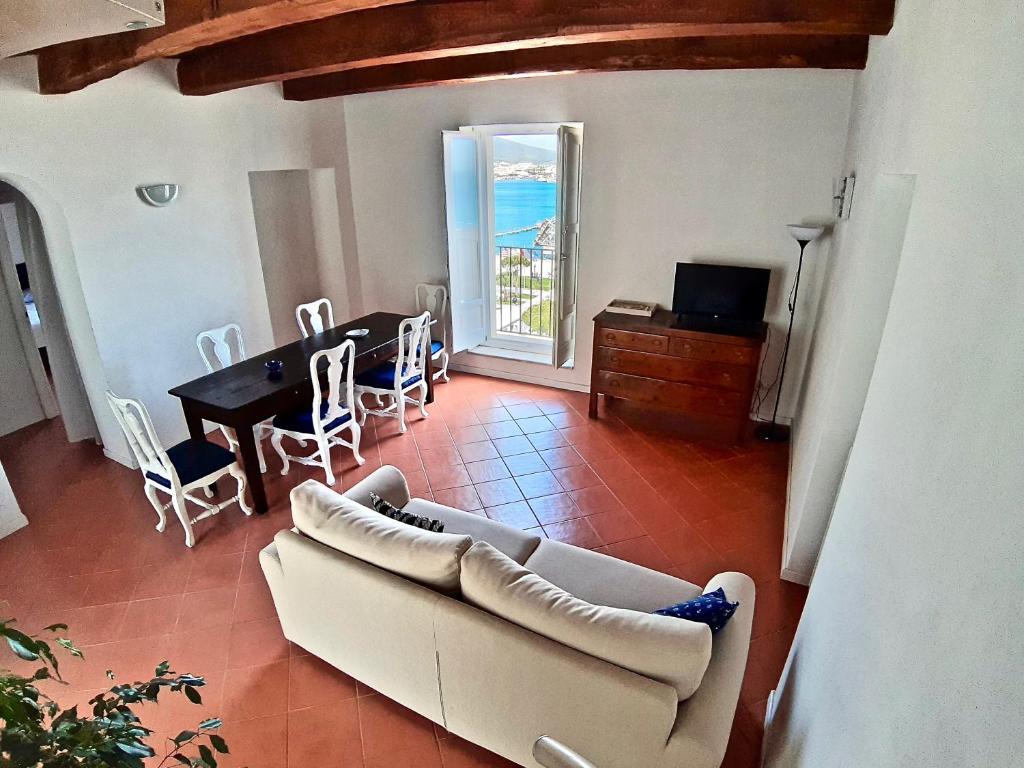 Foto dalla galleria di Capitani Coraggiosi a Gaeta