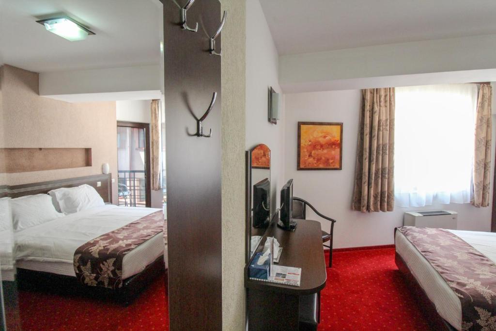 Hotel Razvan - Resim 13