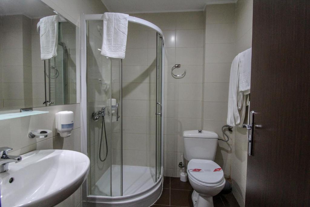 Koupelna v ubytování Hotel Razvan