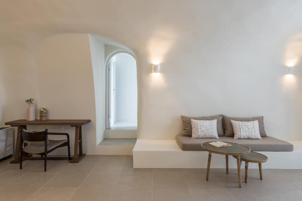 Posezení v ubytování Art Maisons Oia Castle