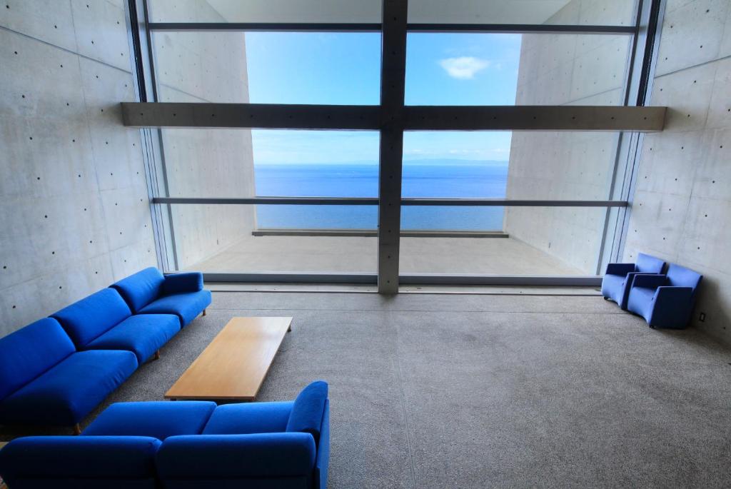 Posezení v ubytování TOTO Seawind Awaji
