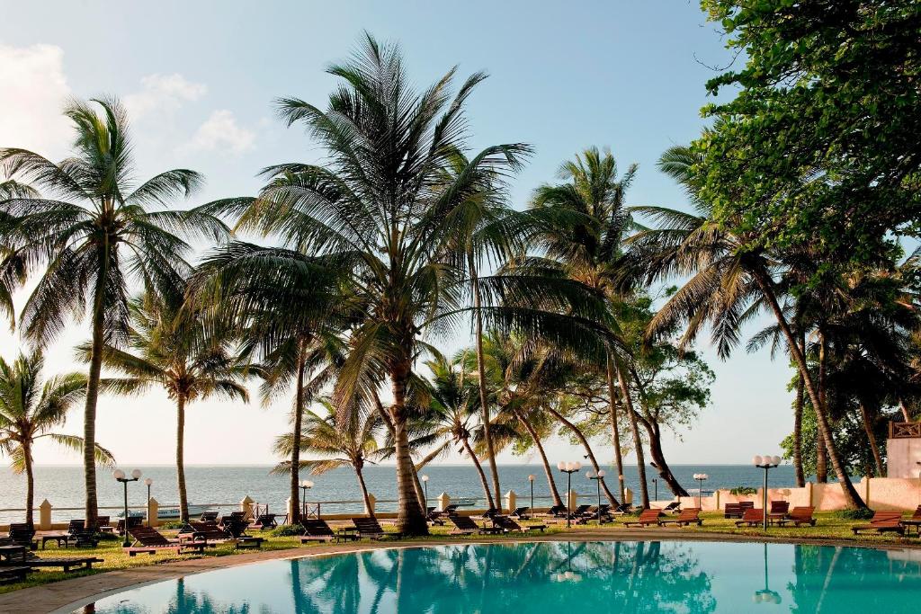 Bazén v ubytování Neptune Beach Resort - All Inclusive nebo v jeho okolí