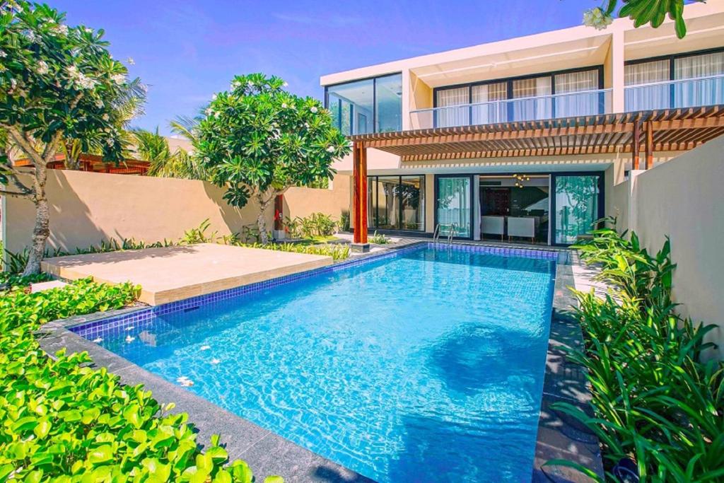 Biệt thự 2 Phòng ngủ có Hồ Bơi Nhìn ra Biển