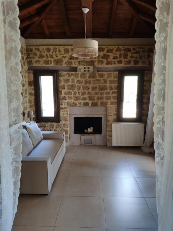 Posezení v ubytování Olive Tree Cottage 2