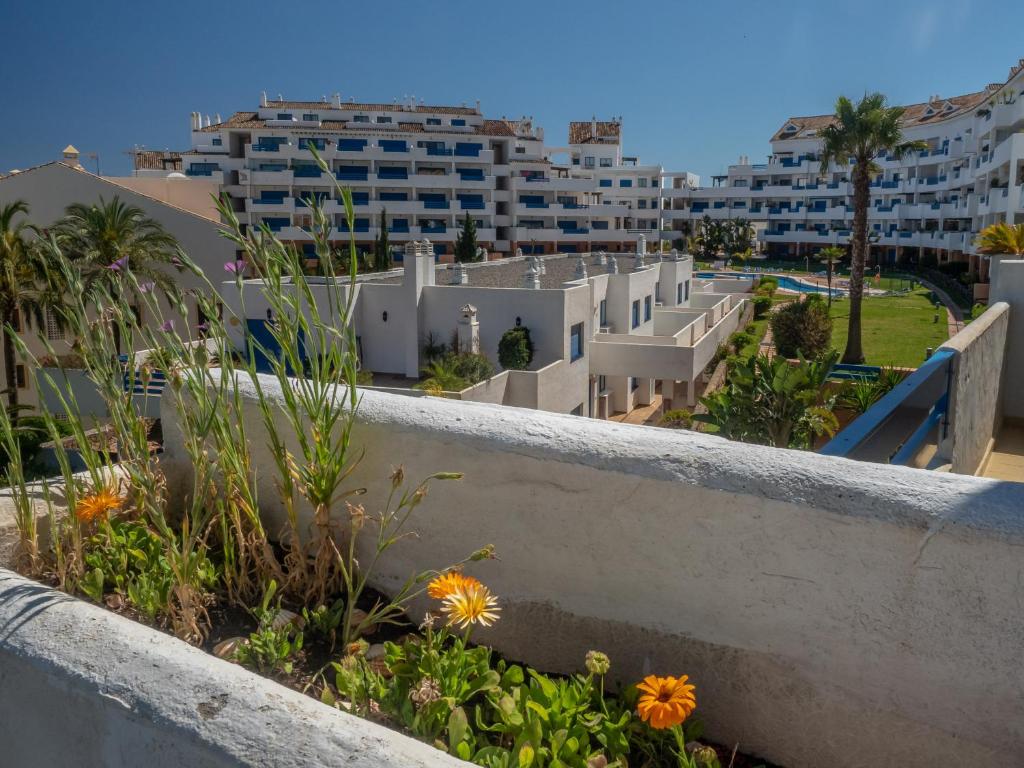 2284-Apt with big terrace with sea view, Manilva ...