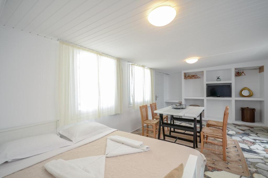 Naxos Center Houses - 6