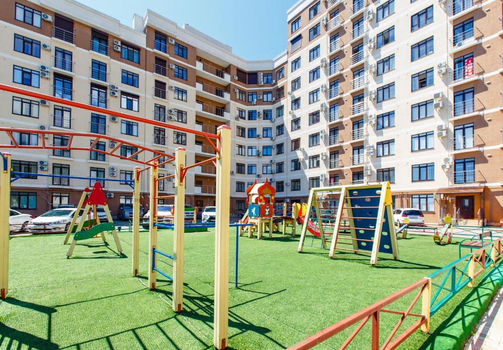 Children's play area sa Apartment on Khalturina 30