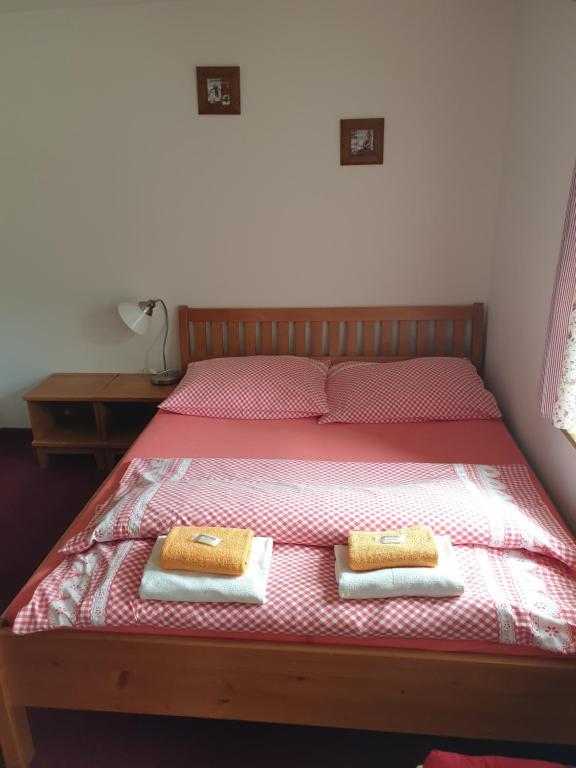 Postel nebo postele na pokoji v ubytování Penzion Marienka