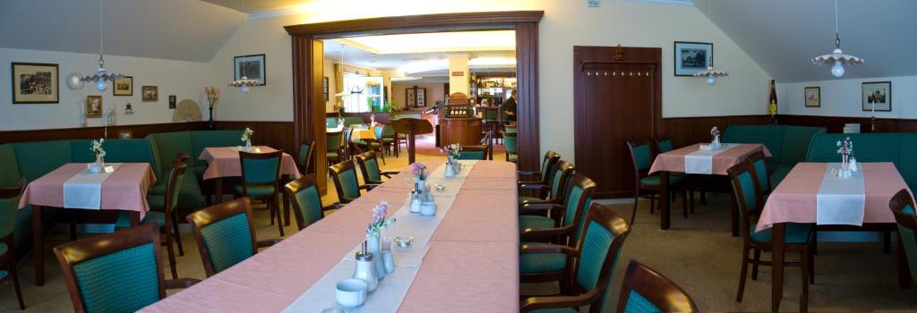 Restaurace v ubytování Komorni Hurka