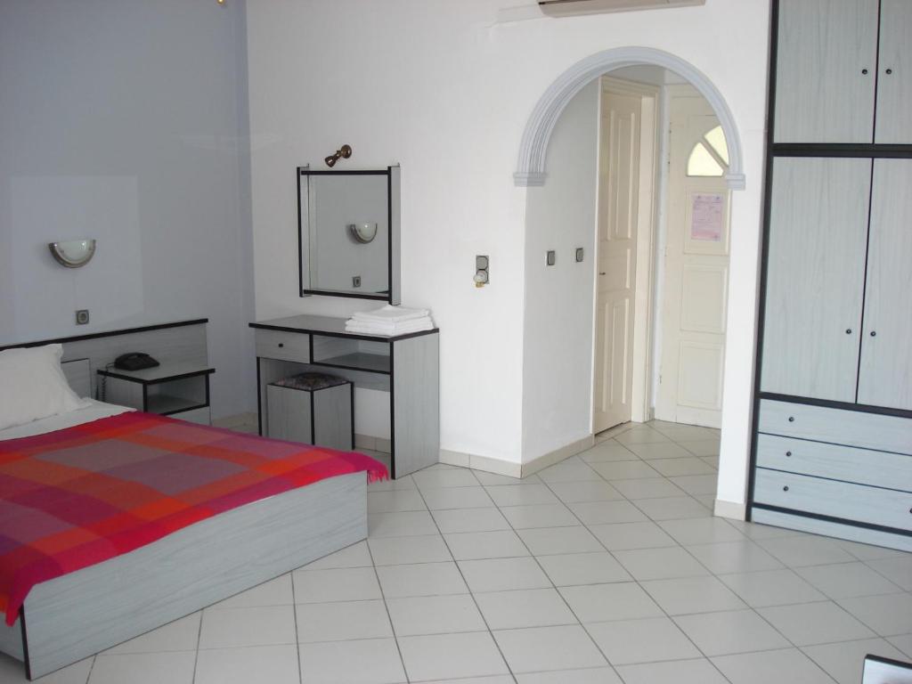 Dolphin Apartments 1 - 13