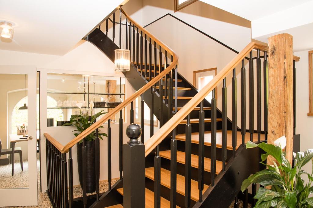 Hotel Restaurant Falkenburg - Resim 27