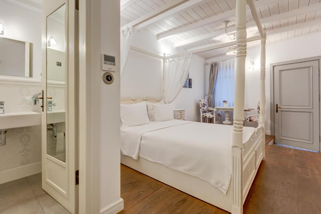 Ela Tenedos Hotel - Special Category - Habitación Triple Con Vistas Al Mar