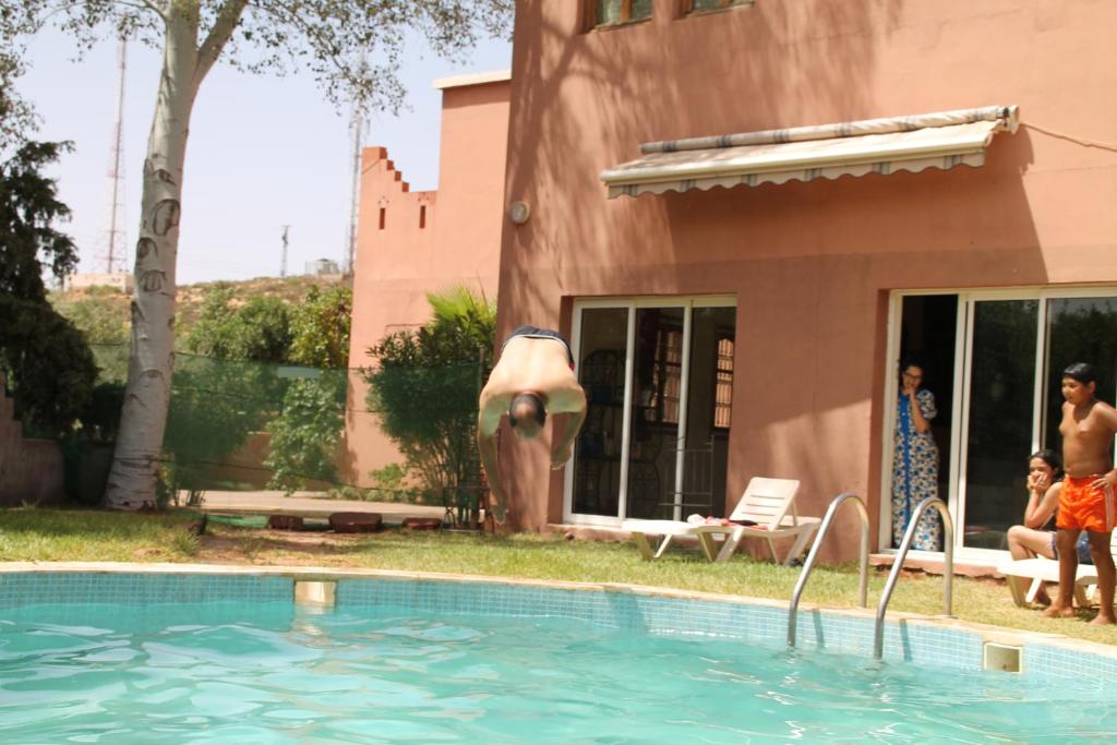 Bazén v ubytování Ecolodge Espace Tamount nebo v jeho okolí