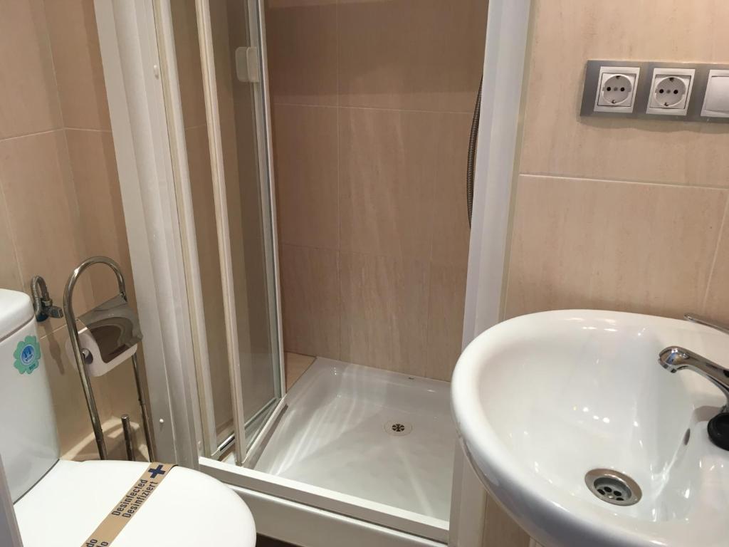Koupelna v ubytování INSIDEHOME Valladolid Centro -Hab con baño privado en el centro y OPCION DE PARKING-