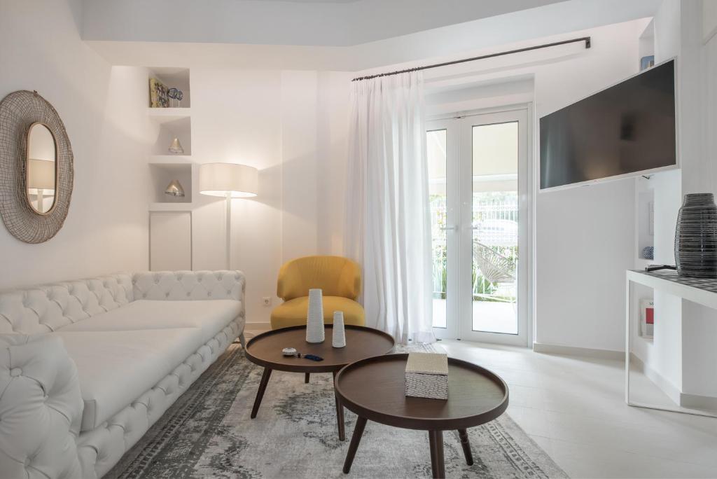 Gallery image of Bliss Living in Vouliagmeni