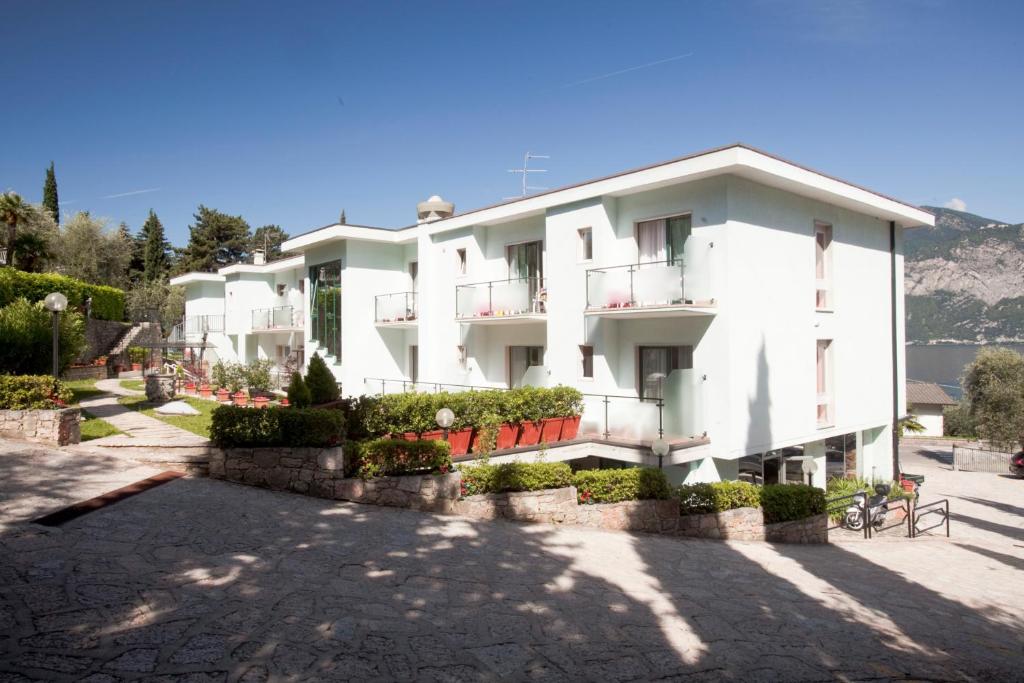 Nespecifikovaný výhled na hory nebo výhled na hory při pohledu z hotelu