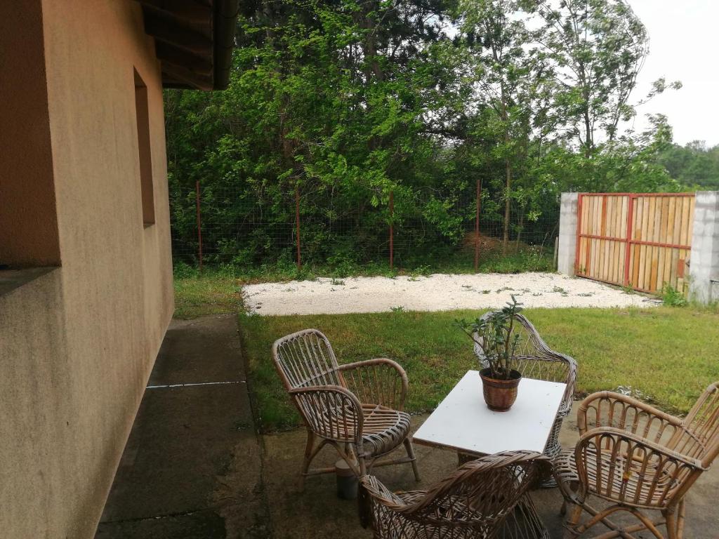 Fotografia z galérie ubytovania Vízaknai Apartmanház v destinácii Székesfehérvár
