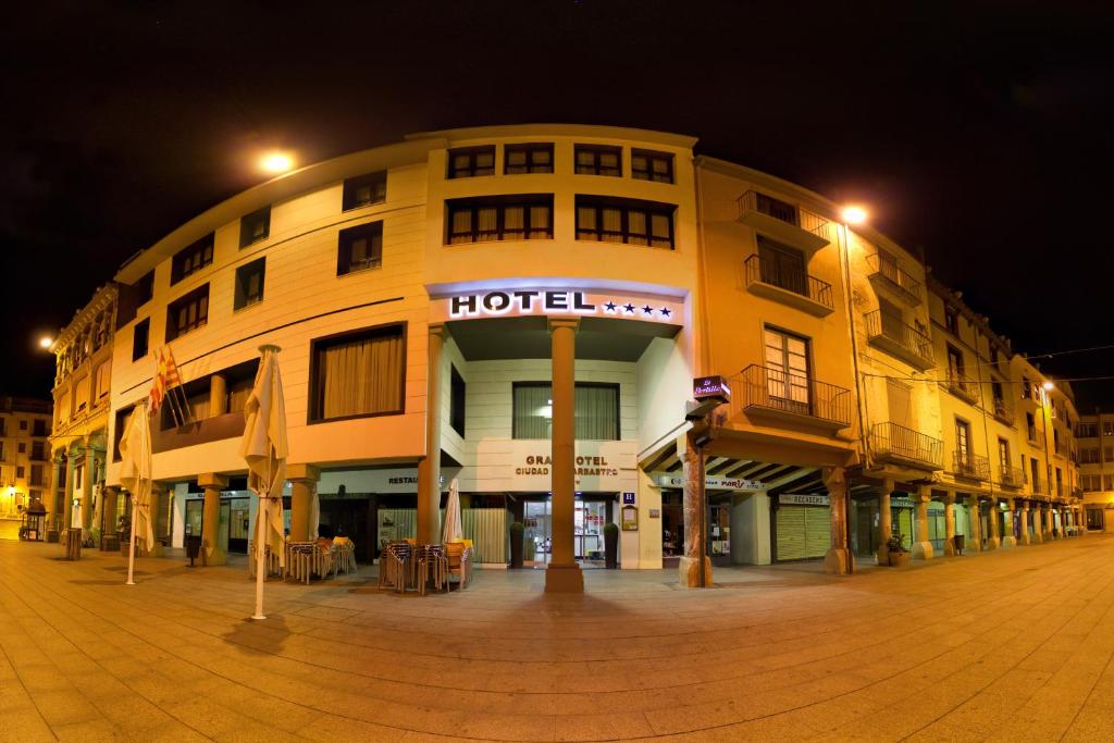 Budova, kde se hotel nachází