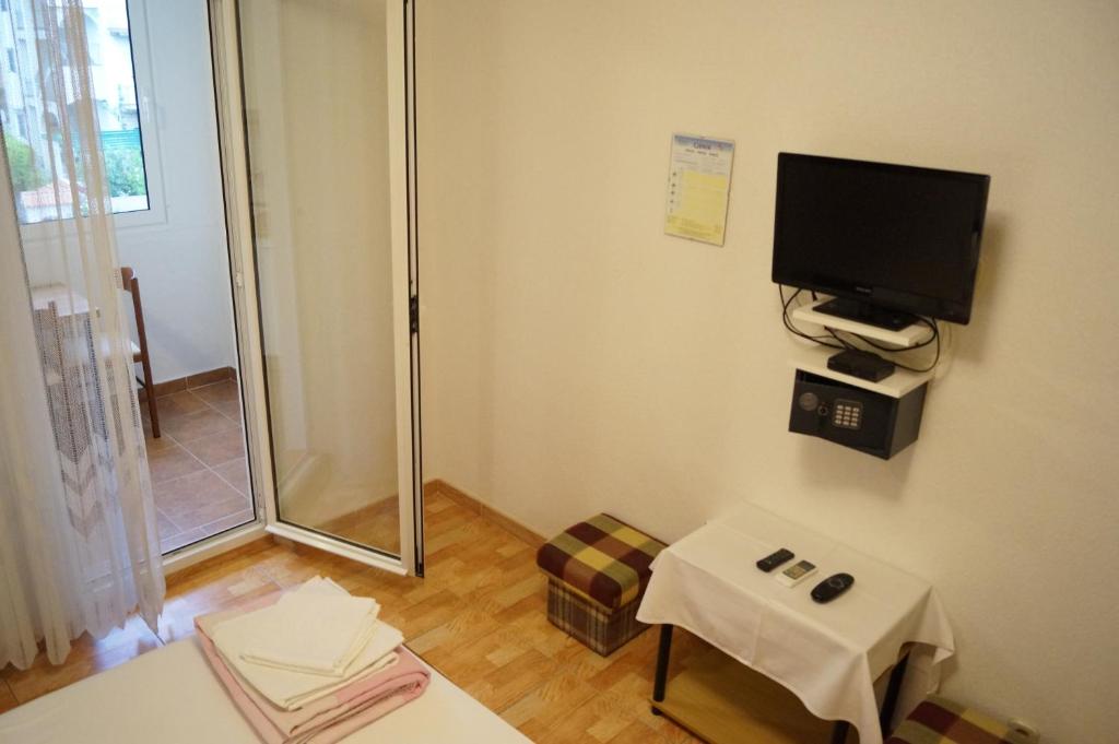 Apartments Mario with private parking - 6