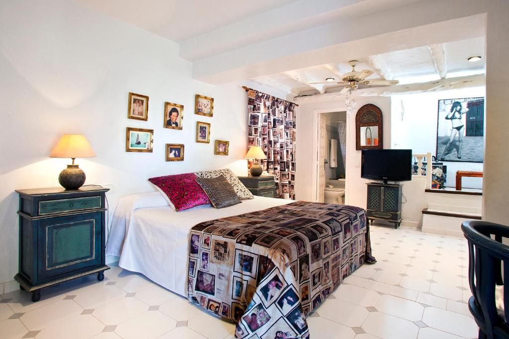Pikes Ibiza, Sant Antoni de Portmany – Güncel 2023 Fiyatları