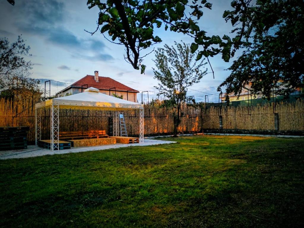 Our Way Guest House & Hostel - Imazhi 8