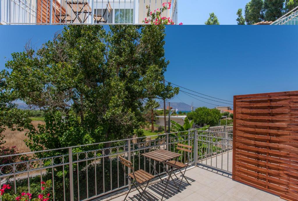 A balcony or terrace at Cretamos Seaside Villas