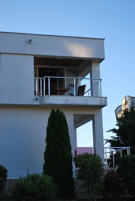 Gallery image of Villa California in Sinemorets