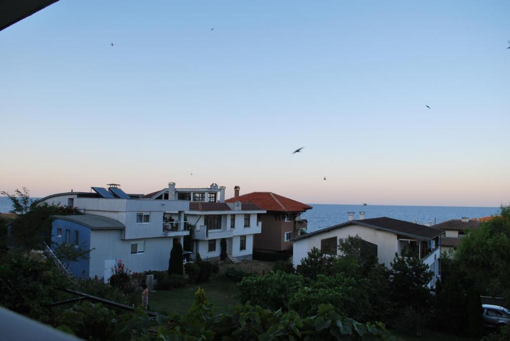 Gallery image of Villa California in Sinemorets