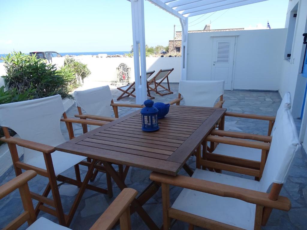 Balkón nebo terasa v ubytování NAMA Beach house