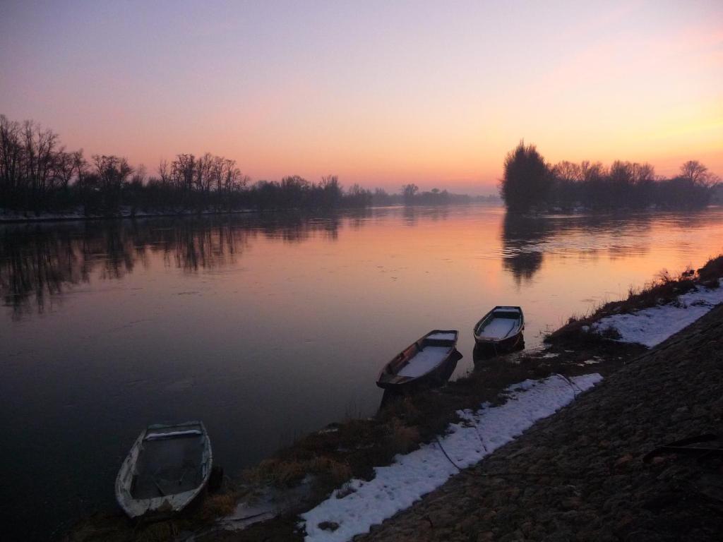 Výhled na řeku, která protéká v blízkosti bed and breakfast