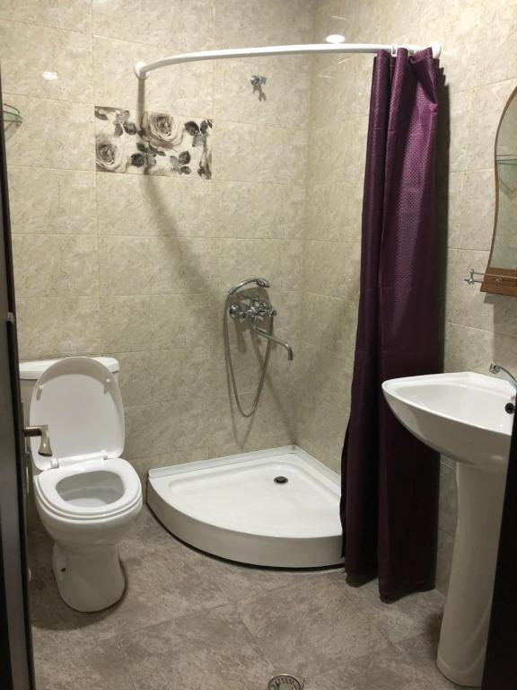 Koupelna v ubytování La Deka GuestHouse