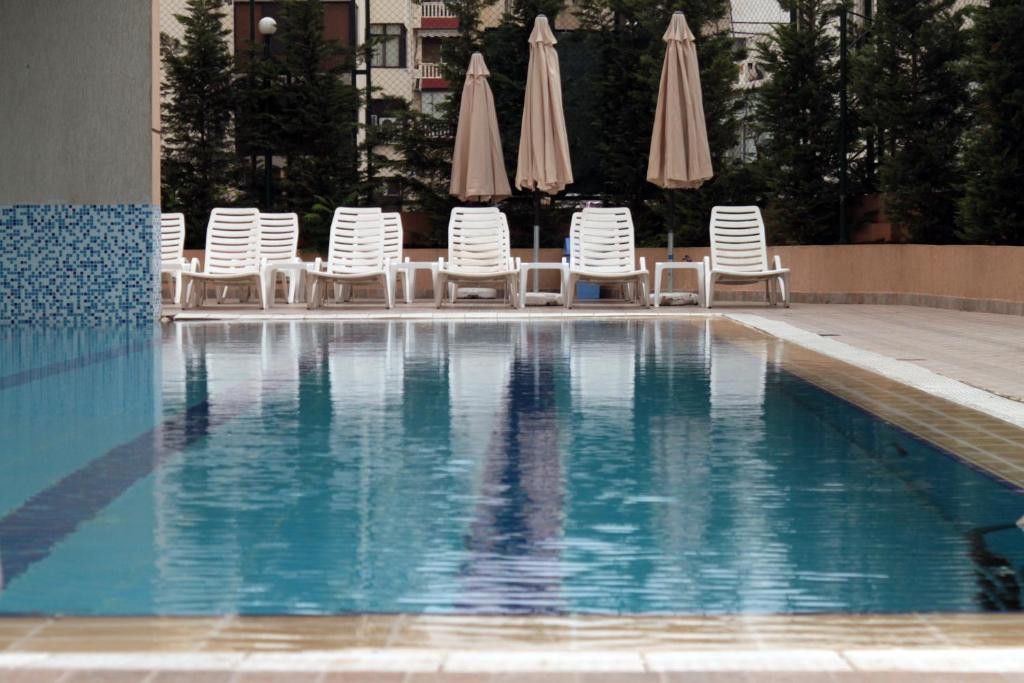 Bazén v ubytování Cosmopolitan Hotel nebo v jeho okolí