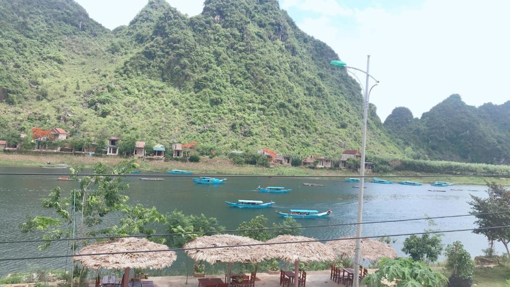 Applebee's Homestay - 8