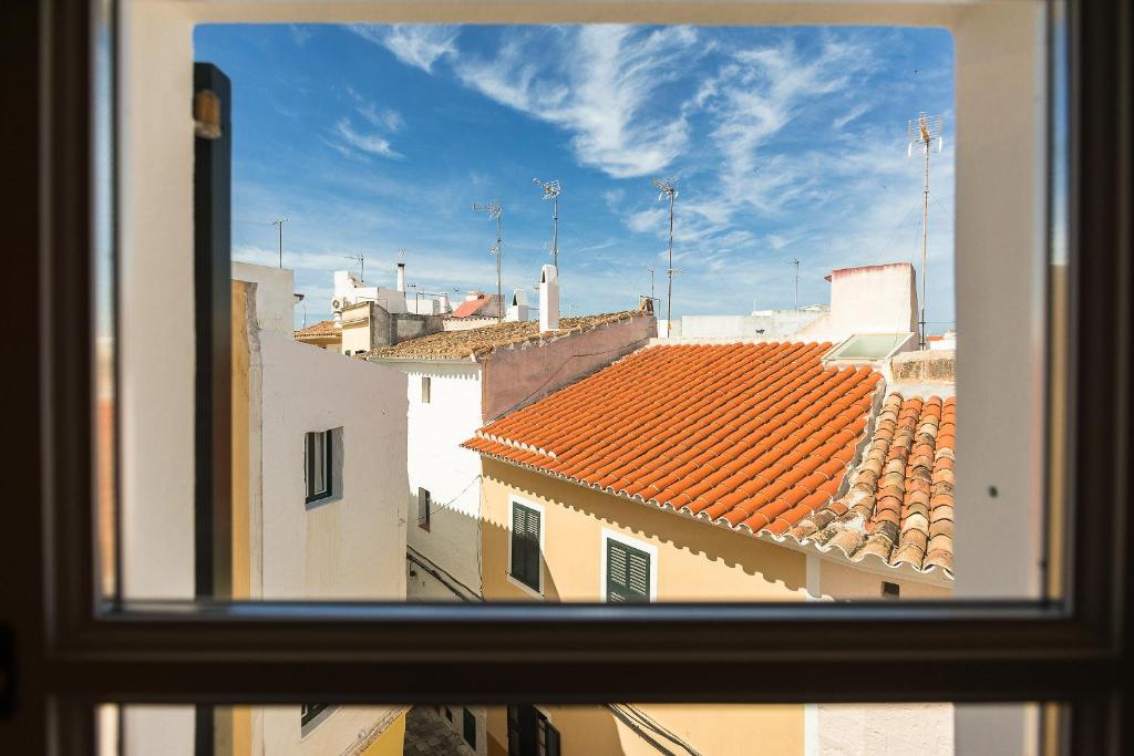 Nespecifikovaný výhled na destinaci Ciutadella nebo výhled na město při pohledu z prázdninového domu