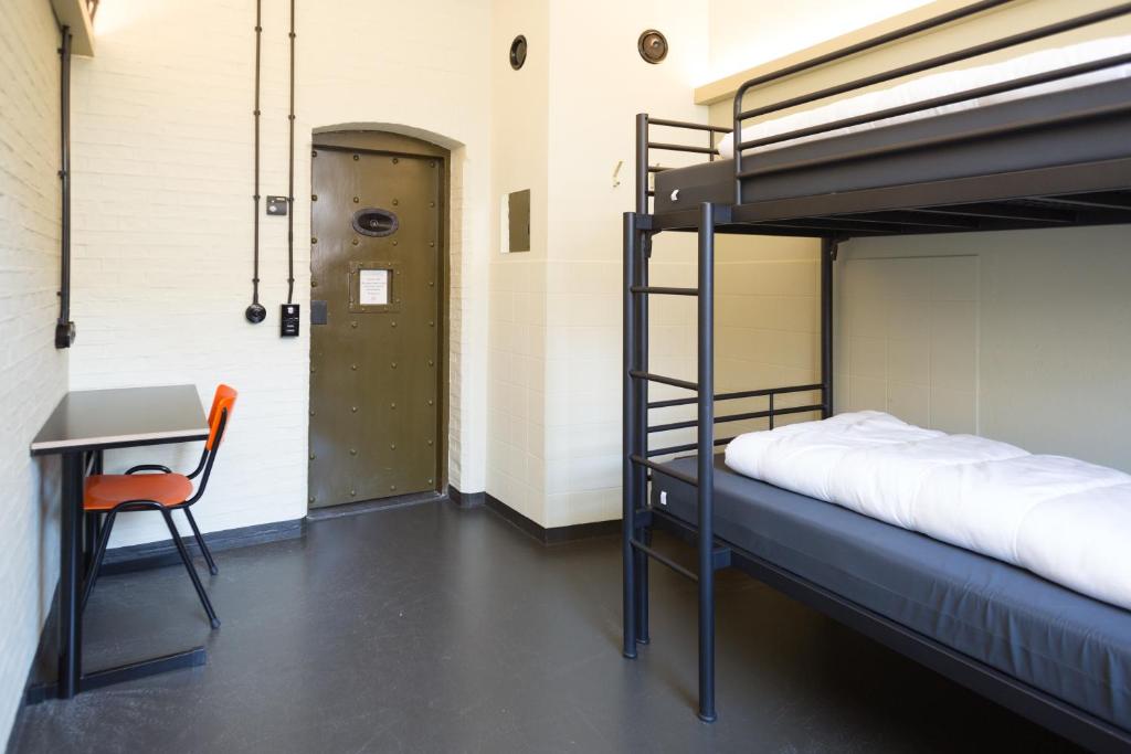 Postel nebo postele na pokoji v ubytování Alibi Hostel Leeuwarden
